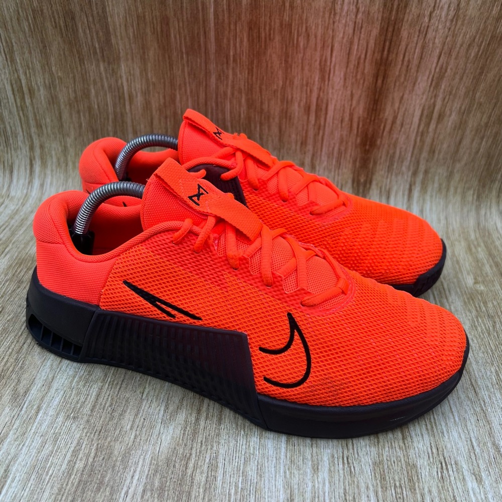 Nike Metcon 9 Training Shoes Men's Size 9.5 Hyper Crimson Sneakers DZ2617-801